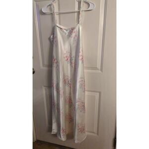 Vintage Womens Long Strappy Nightgown, Cream, Pink Roses Lace Trim, Med. Cottage